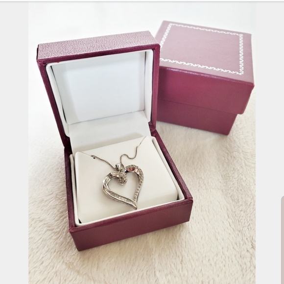 ❤Host Pick Helzberg Diamonds Silver Heart Necklace - Picture 2 of 6